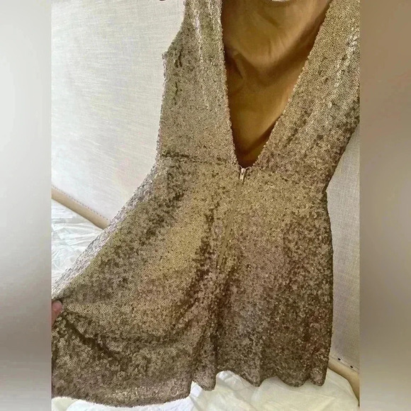 TOBI Vina Sequin Gold Dress Small Fit & Flare Open Back Short Tulle & Lined - Picture 6 of 9